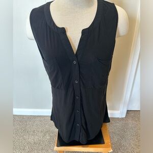 Black Converse women’s blouse, size M. Sleeveless.